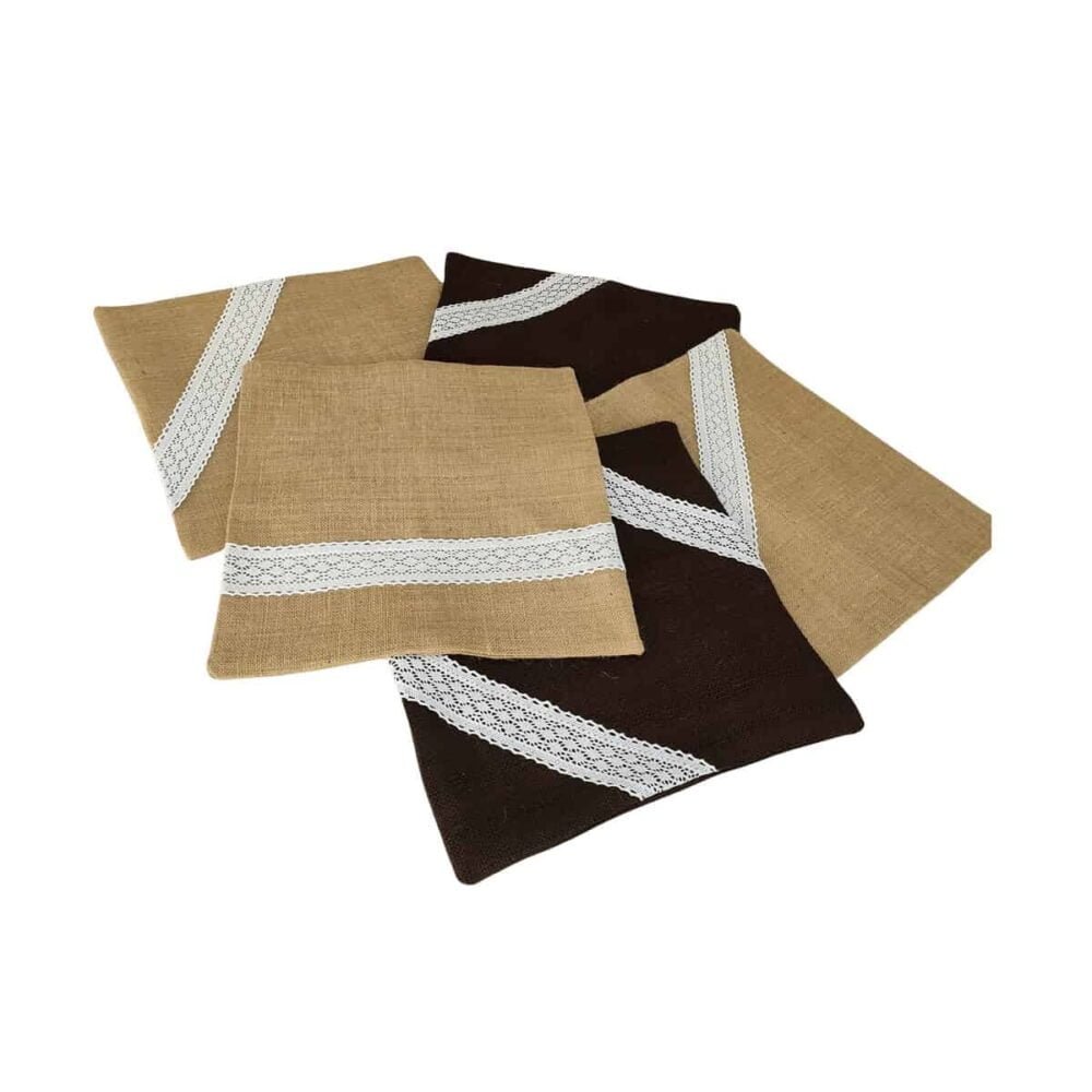 Perna decorativa rustica cu dantela