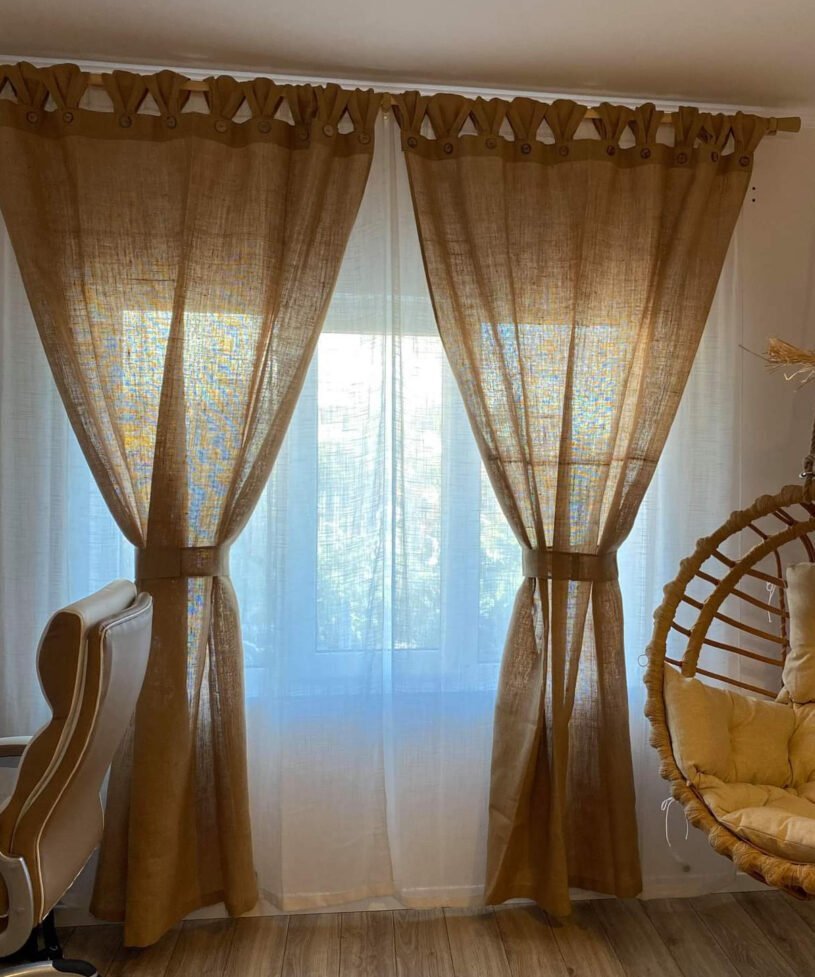 Perdele Rustice din Iuta cu Nasturi Ornamentali