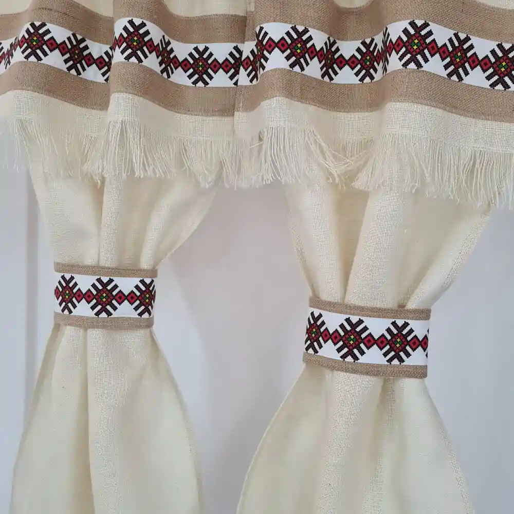 Perdele Rustice din Iută Alba Motive Traditionale