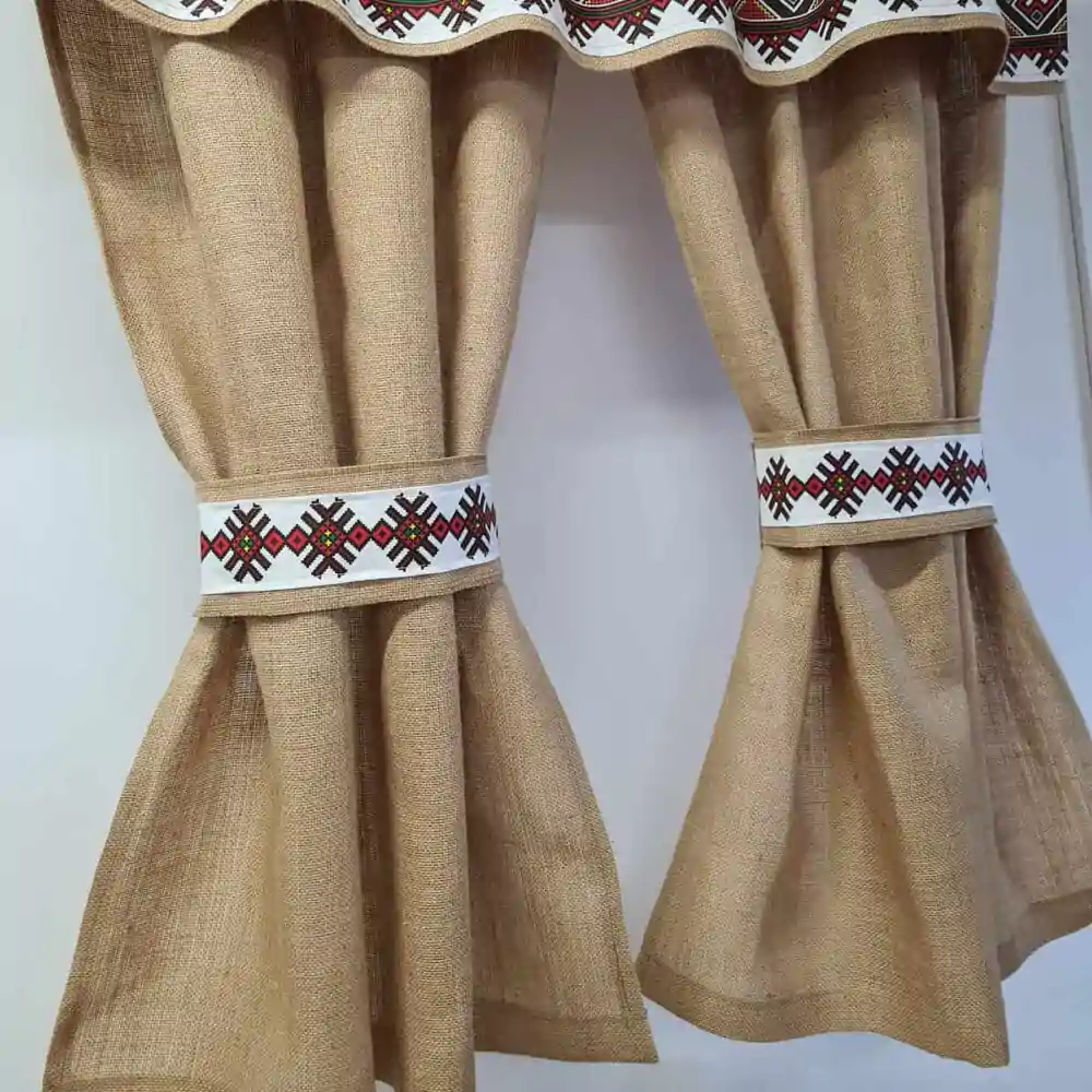 WhatsApp Image 2021-09-01 at 18.00.51 (1) Perdele Rustice din Iuta cu Motive Traditionale